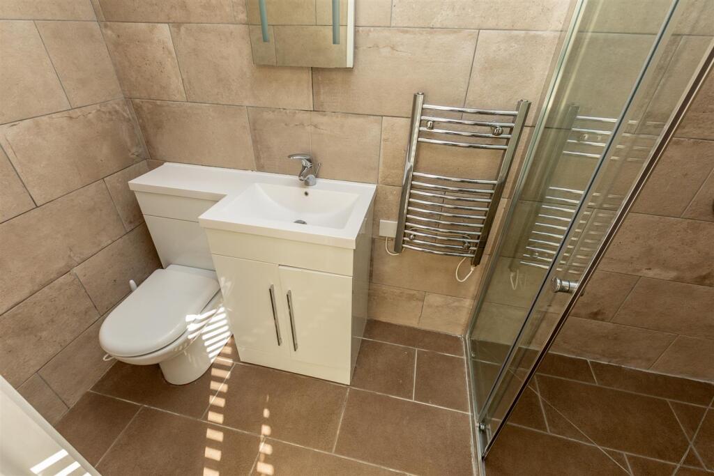 Chapel Cottage, Long Ashton Shower Room.jpg
