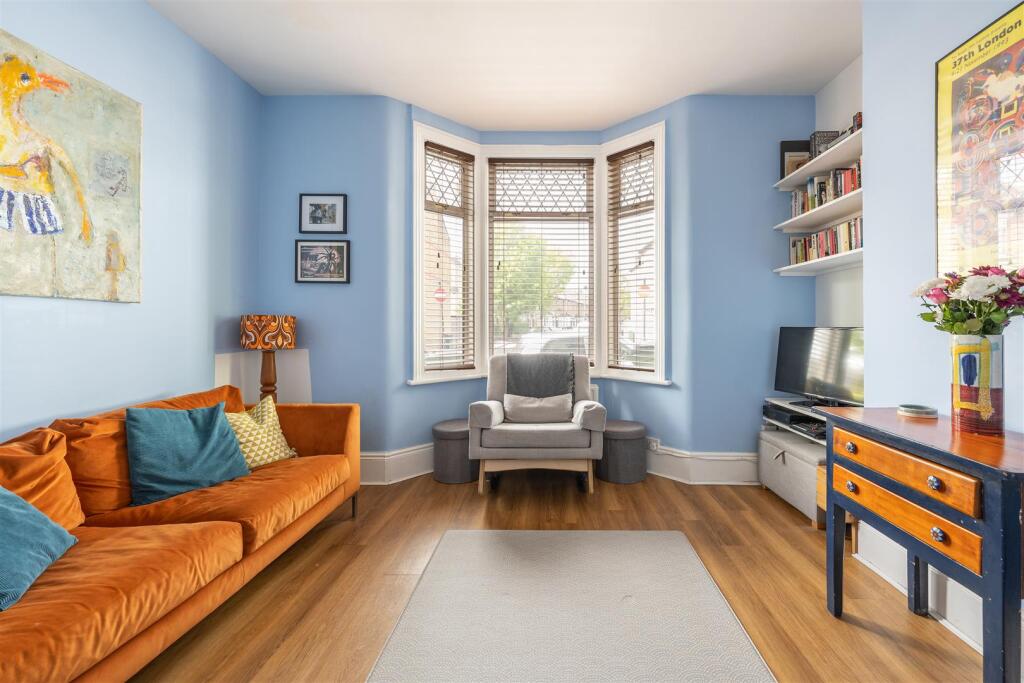 Camden Road E17