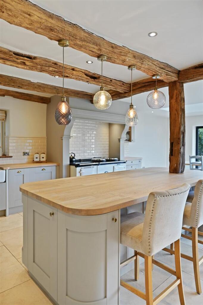 LS. Kitchen.jpg