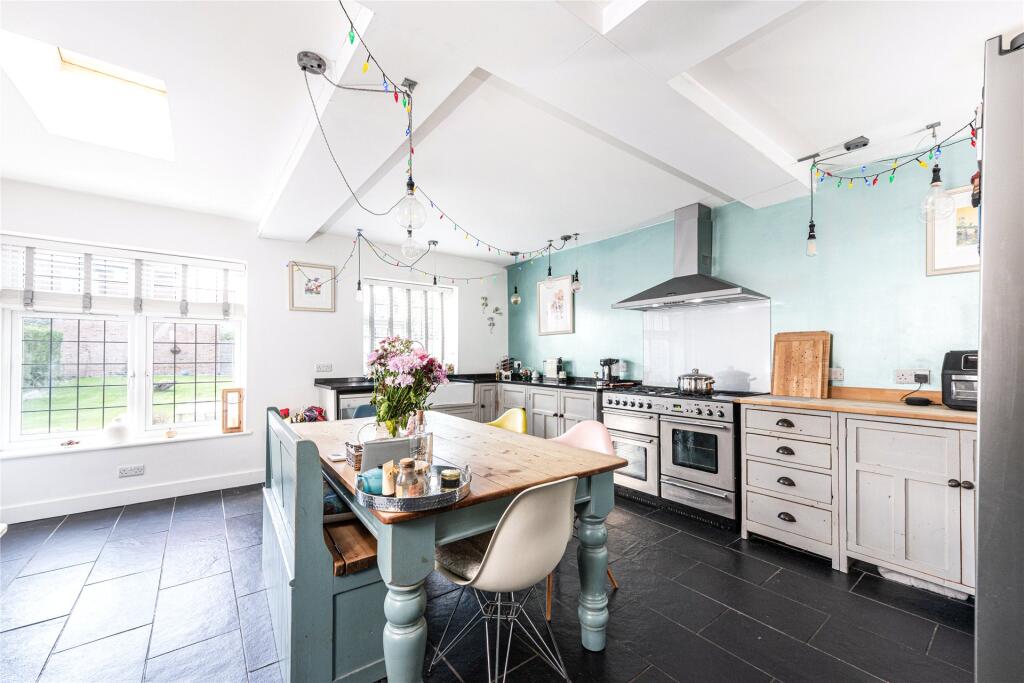 Kitchen/Dining
