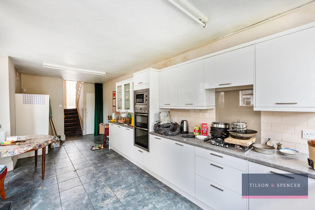 Kitchen dining ar...