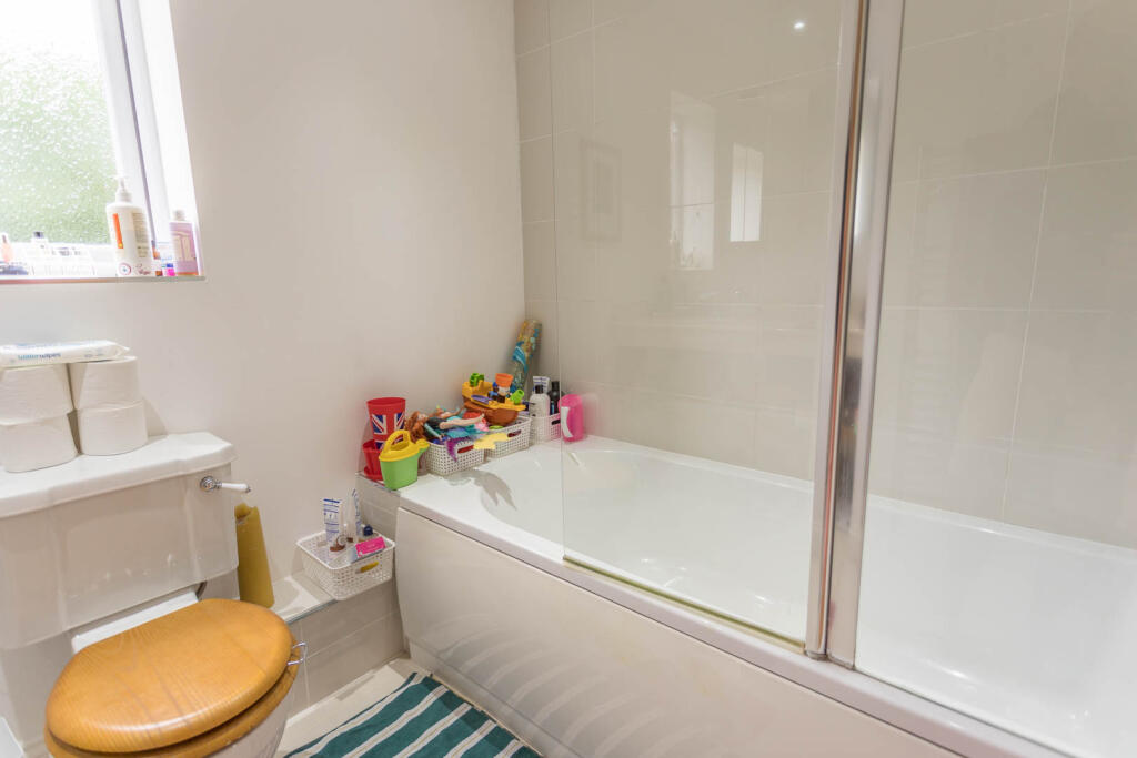 En-suite bathroom