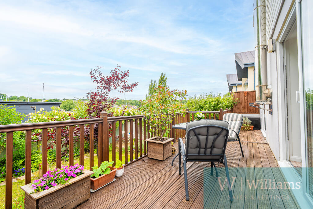 Raised deckimg