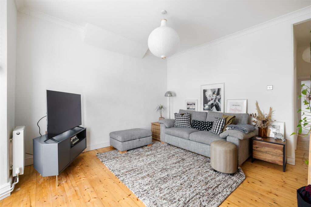 Dawlish Road, E10