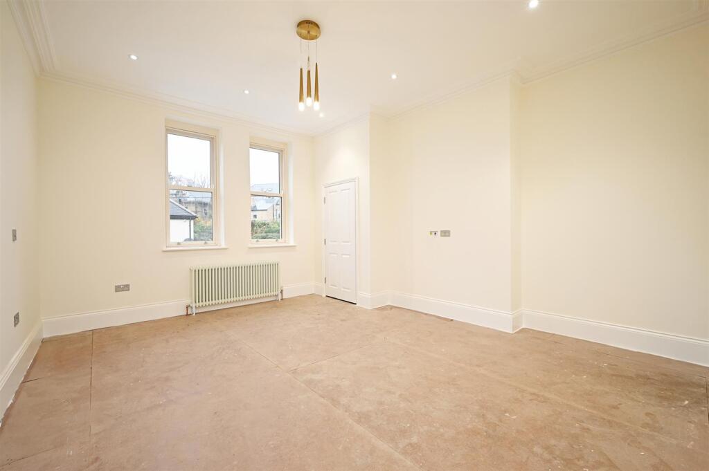 Master Bedroom/Living Room