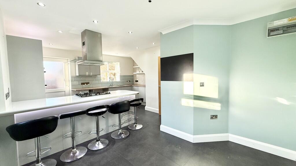 Kitchen/dining ro...