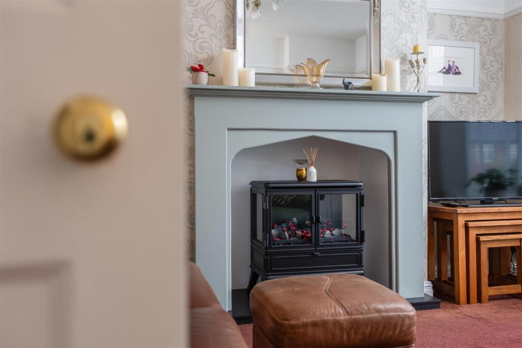 Maudon Avenue 40 Sitting Room-4.jpg