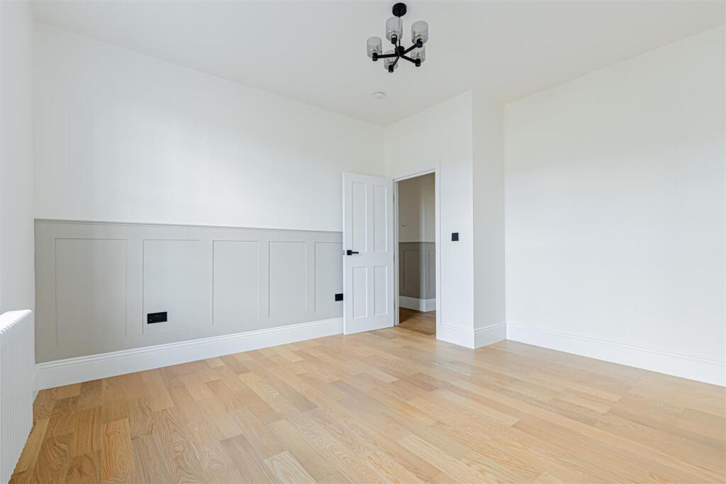 4 Lordship Park (11).jpg