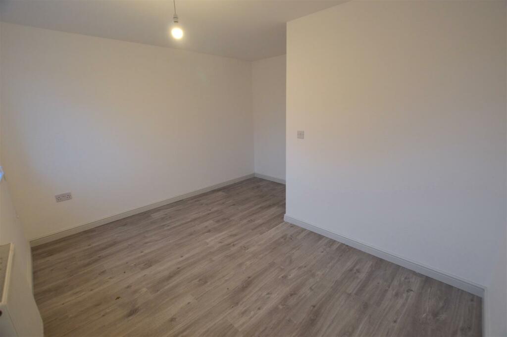 9 Casey Court Bedroom 2.JPG