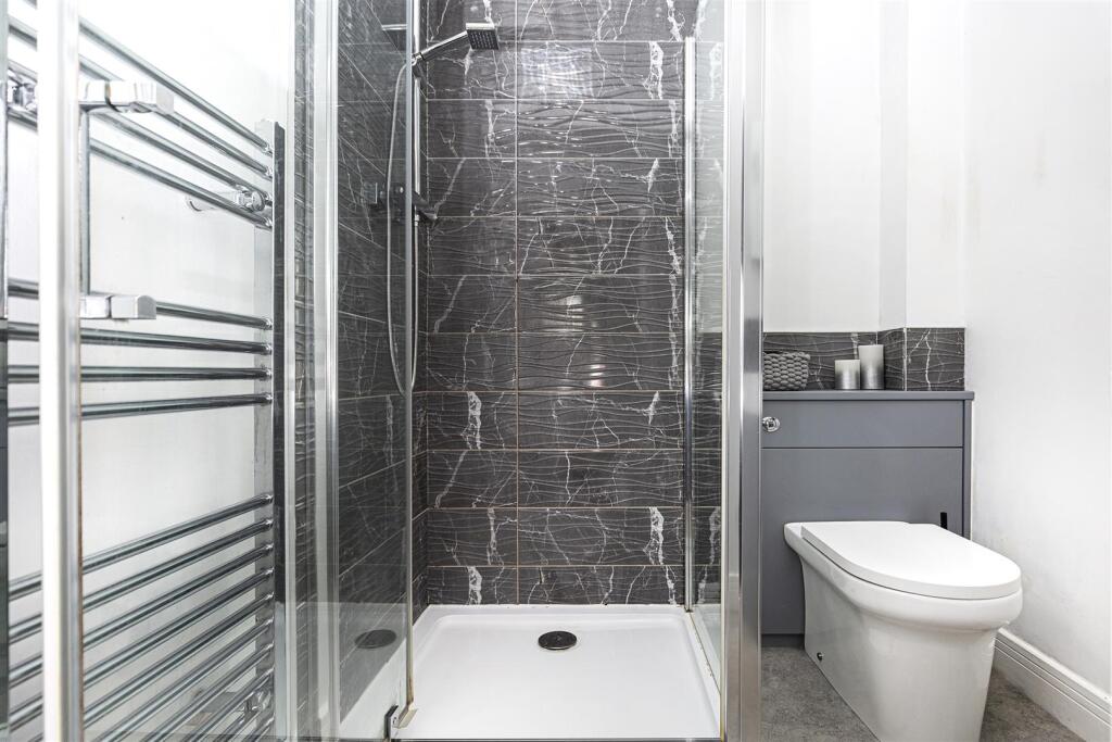 Bramleys Estate Agents - Dewsbury Road - Elland (4