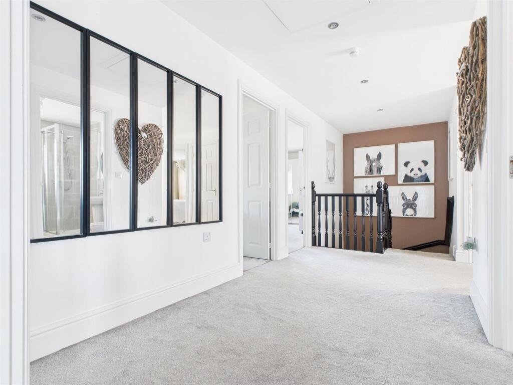 Spacious First Floor Landing