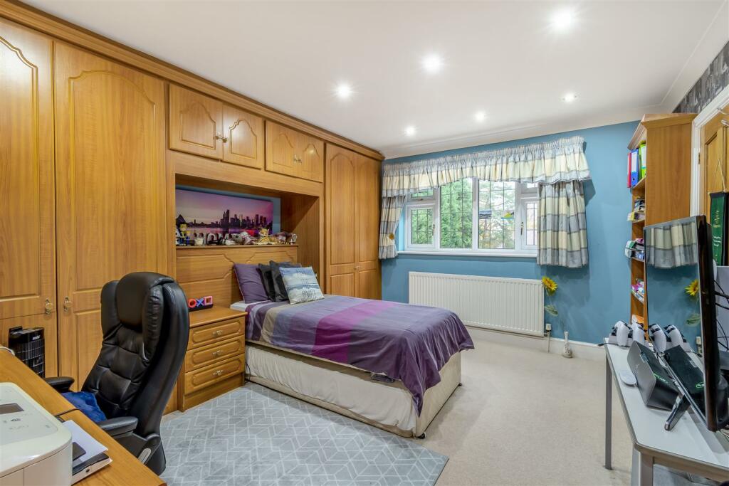 8528405-interior31.jpg