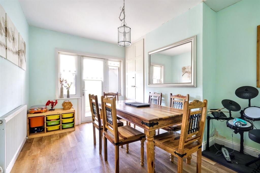 Dinning Room 1_1.jpeg