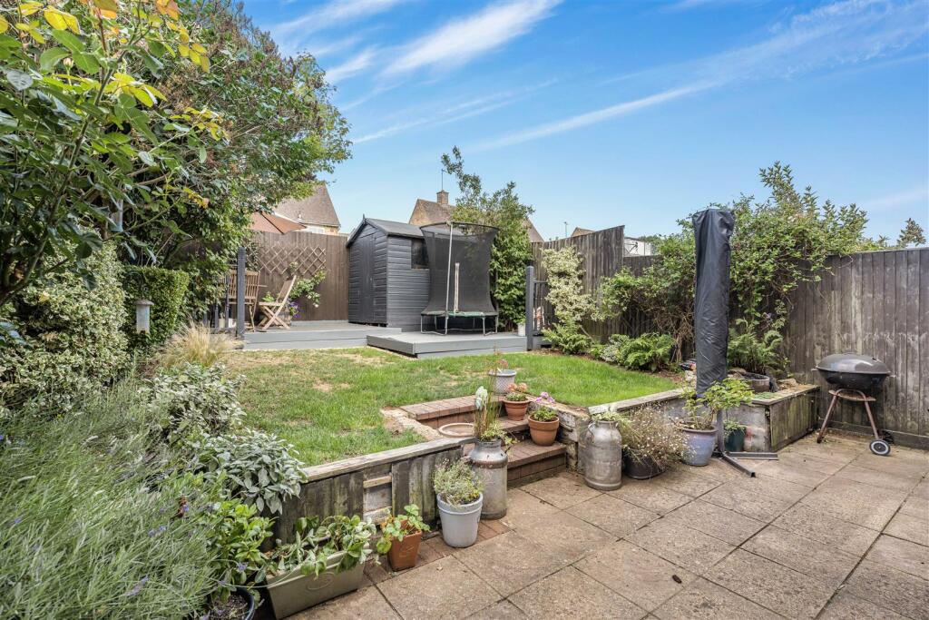 12 Kensington Close, Kings Sutton-10.jpg