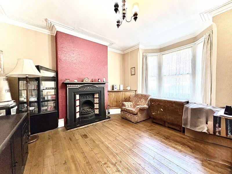 SITTING ROOM