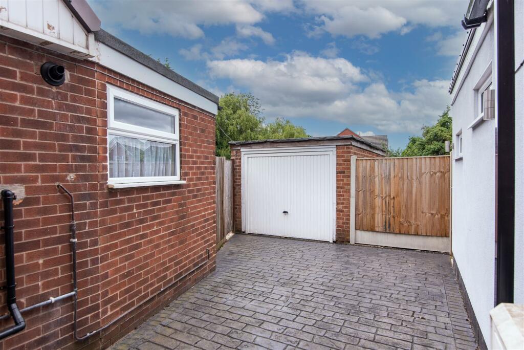 10 Fields Way-12.jpg