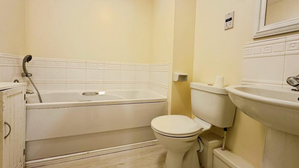 eac2bdcc--4A85-8723-838ED4E57A23-32007-0000087133F