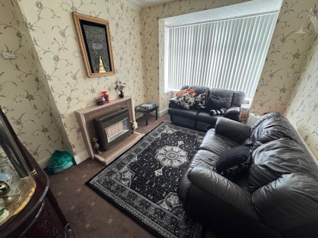 13 Monk Road reception Room 1