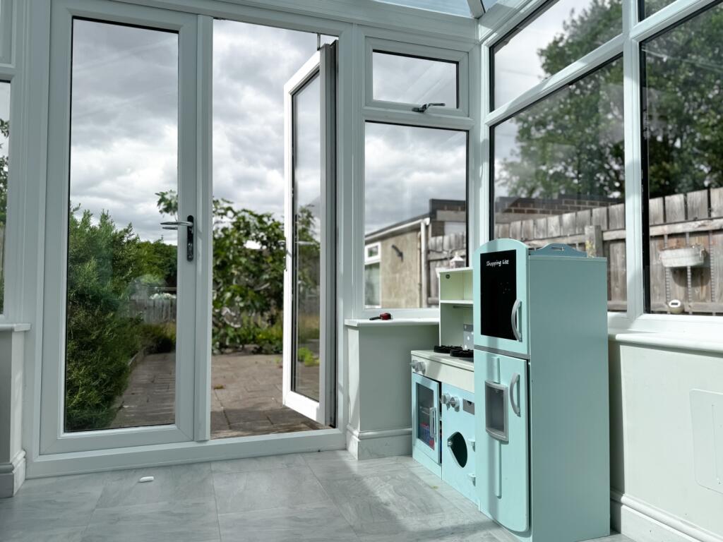 Fabian Road EweMove-12