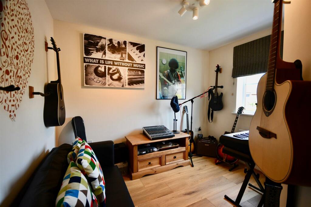 Study/Music