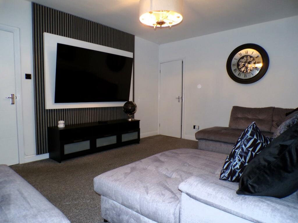 StansfieldSt55lnge2.JPG