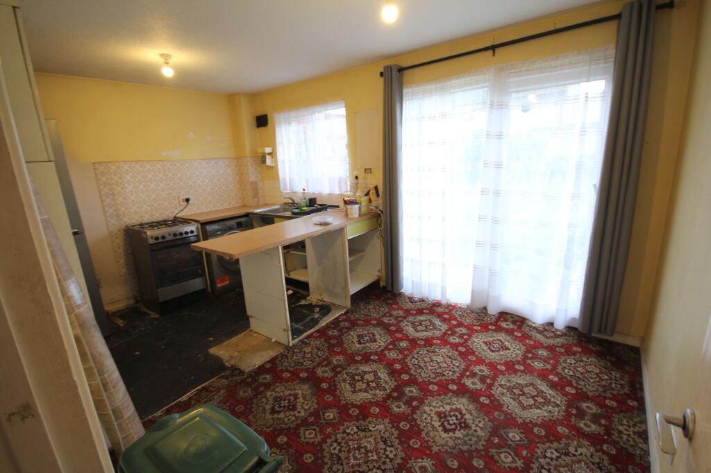 Kitchen / Dining