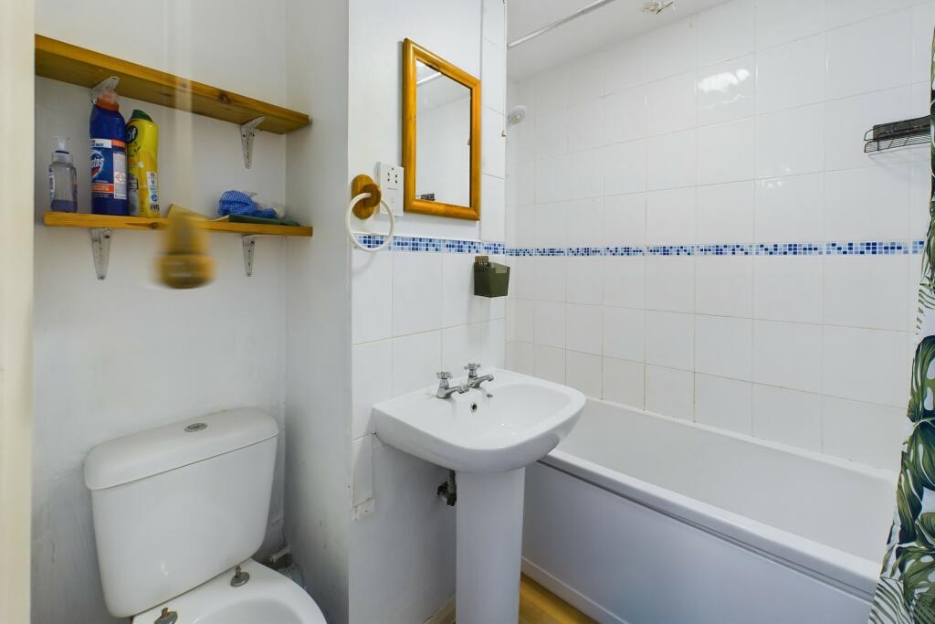 CAM02545G0-PR0259-STILL009