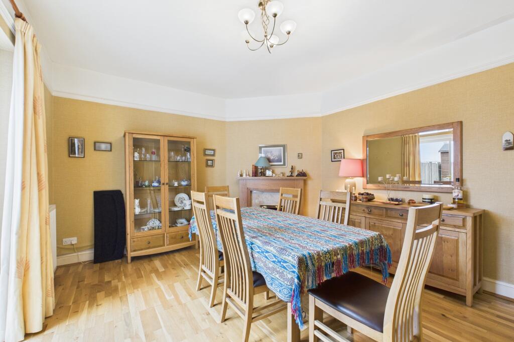 CAM04201G0-PR0075-STILL009