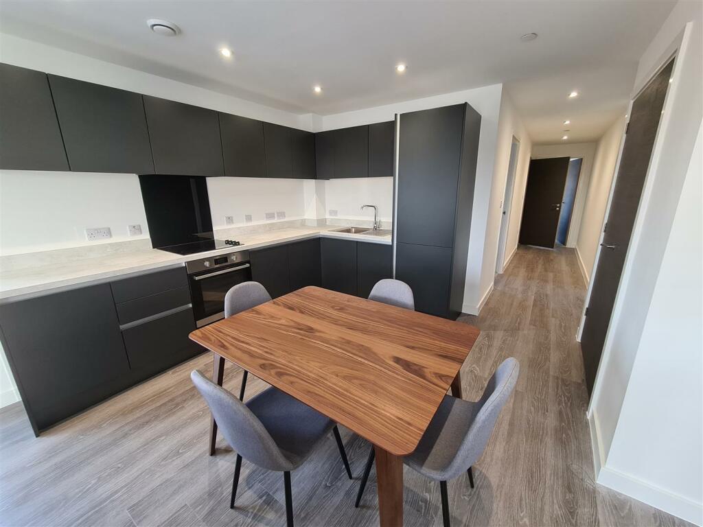 Open Plan Living Room/Dining Area/Kitchen