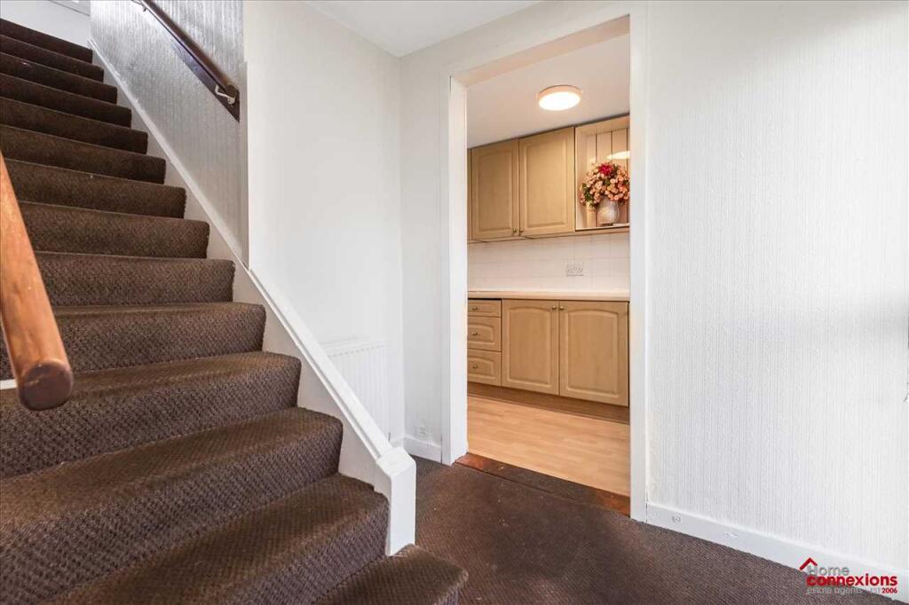 Entrance Hallway (1)