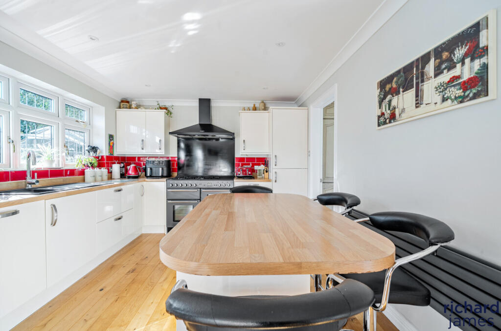 ff9a4c93162a4554b01e9b3b5b68742c