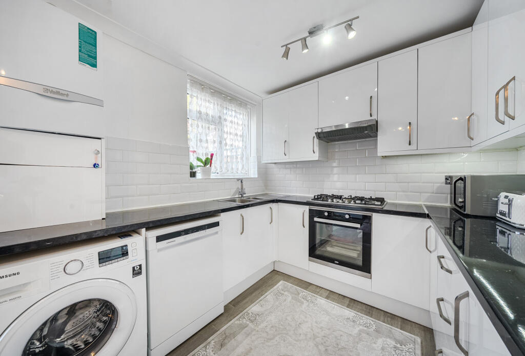 1349879-10-68c007...