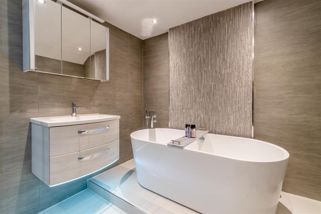 8635616-interior38.jpg