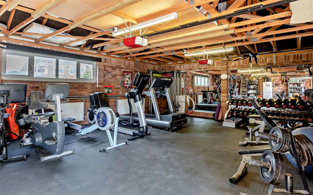 Triple Garage, Gym