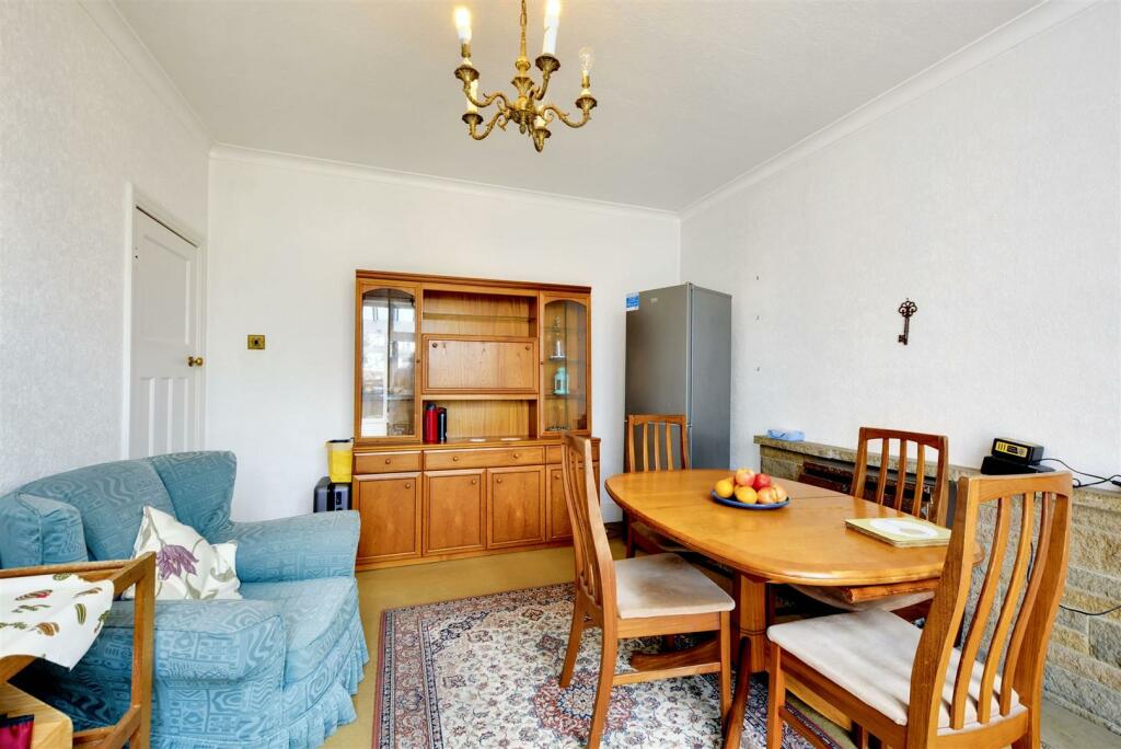 Dining Room_2.jpeg