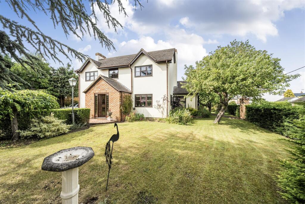 Apple Dene, 27 Careys Road, Pury End (2).jpg