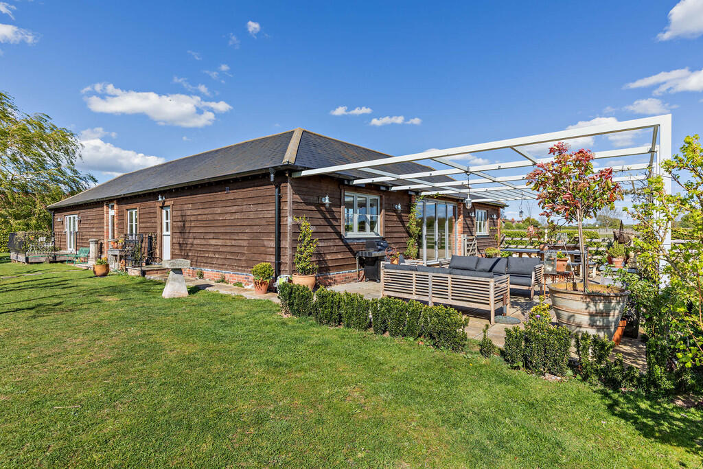 8644635-exterior1...