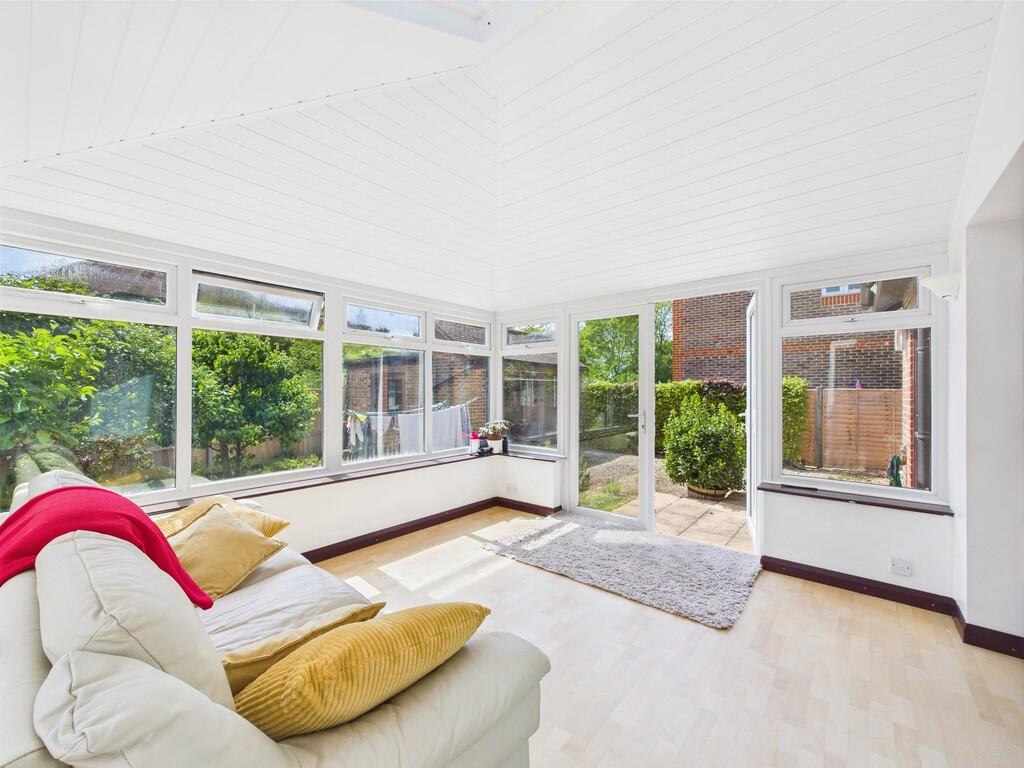 CAM04018G0-PR0234...