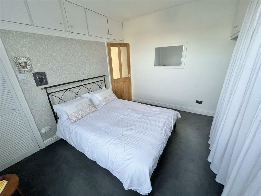Bedroom 2 Aspect 2