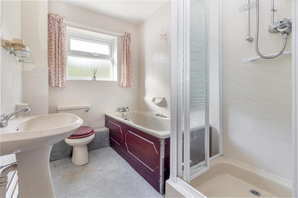 Bathroom-1.jpg
