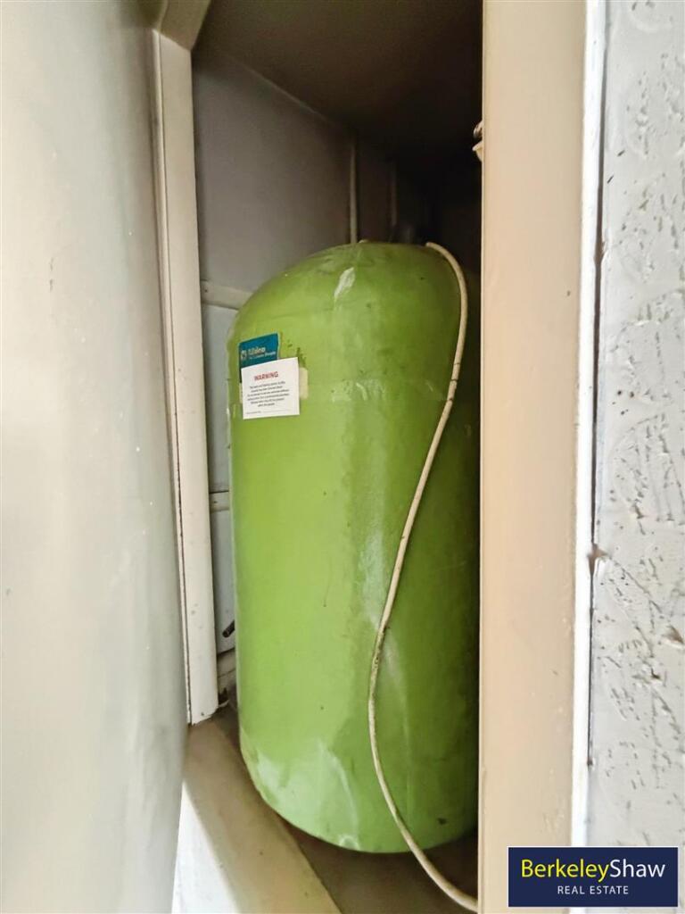 60718903-AD-4371-9028-BF9AD4458F04-712-000000B4911