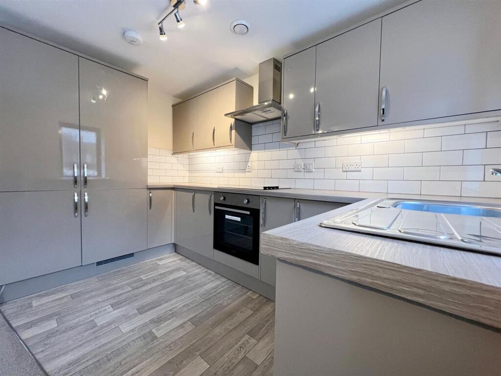 USE kitchen  (10).jpg