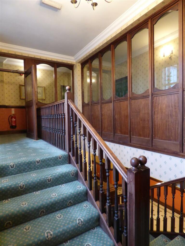 Communal Hallway (3).JPG