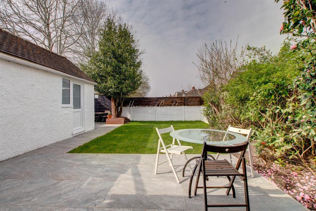 King George V_Hern_Crabtree_ (1).jpg