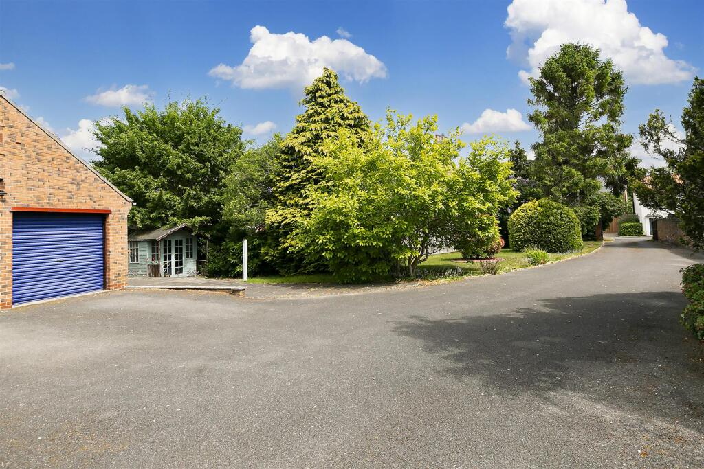 007 - The Lorraul.jpg