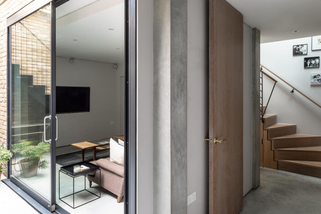 302331 - 1a Nascot Street_The Modern House (22)...