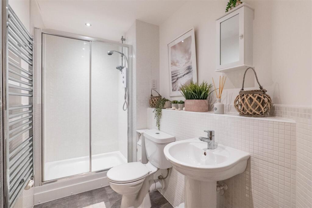 Master Bedroom Ensuite