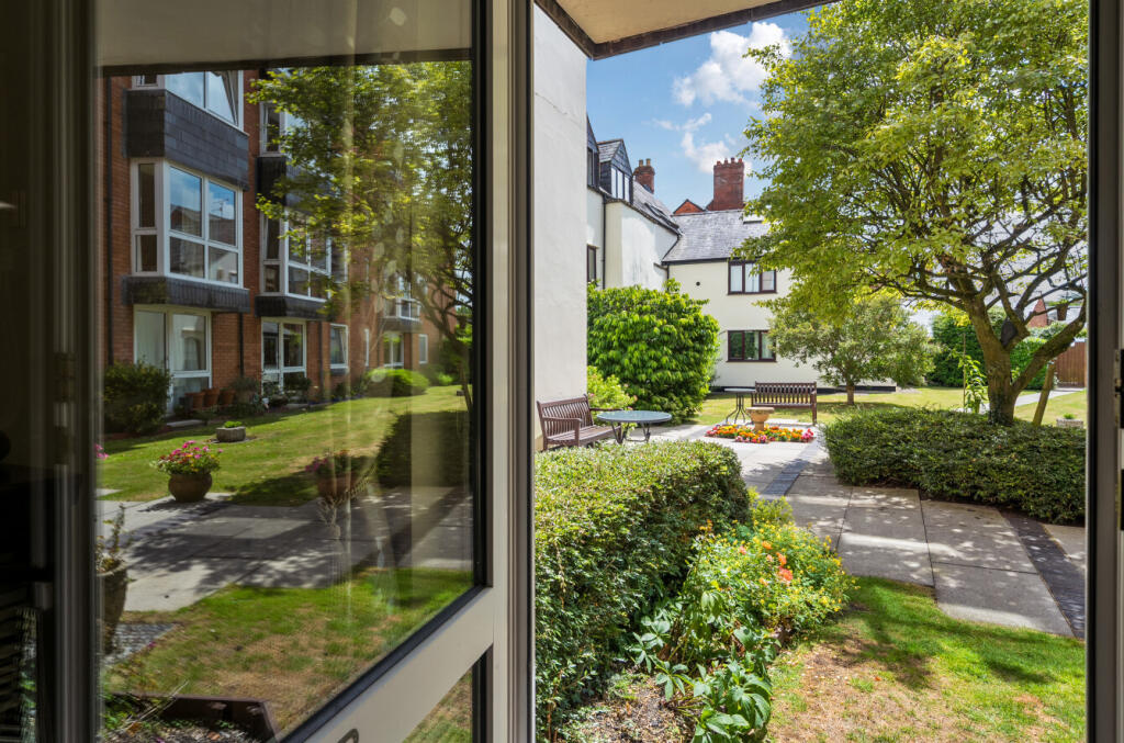 1316292-25-685d3e...