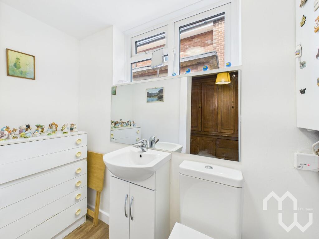 Bedroom Five En-suite