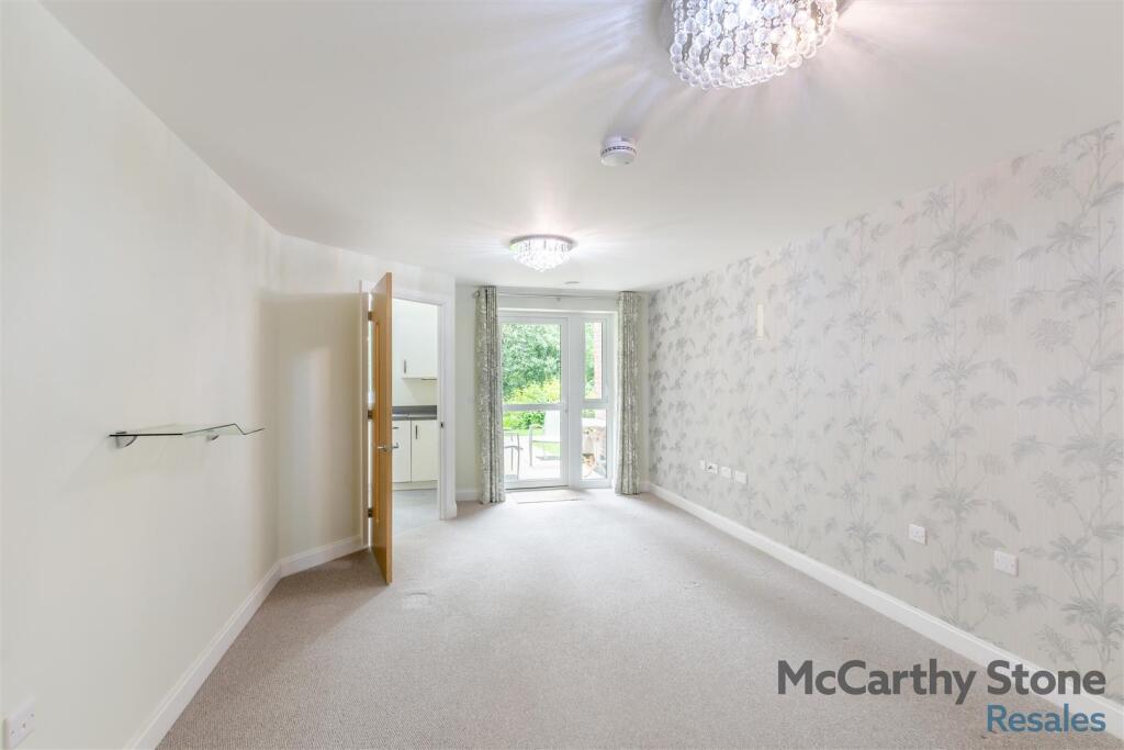 8654475-interior03.jpg